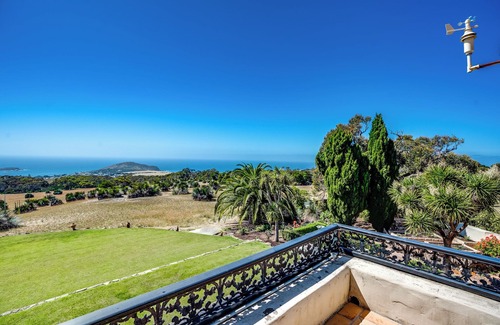 Waitpinga Villa | Casa Del Mar with the Best views in Encounter Bay