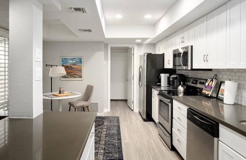 Pavoreal House | Casa Del Monte: Old Town Gem w/Pool & Tennis