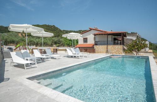 Aristotelis House | Casa Del Olivar