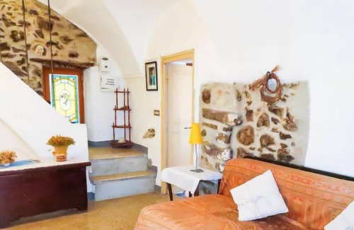 Ceriana House | Casa del Pittore by Interhome