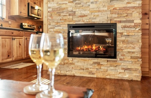 Llano Cabin | Casa del Sol | 1/1 Hill Country Cabin, Hot Tub, Full Kitchen, Pet Friendly w/fee