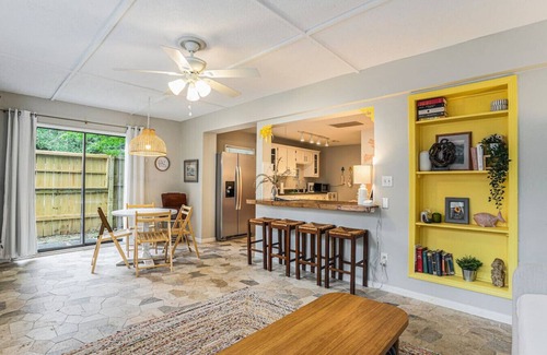 North Charleston House | Casa Del Sol - Adorable Guest house in Park Circle