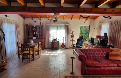 City Bell House | Casa/Departamento al fondo - muy cómodo y espaciado