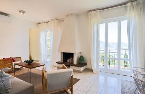 Perledo Villa | Casa di Lou - Panoramic villa in Perledo