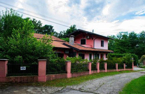 Oleggio Castello House | Casa di Nina