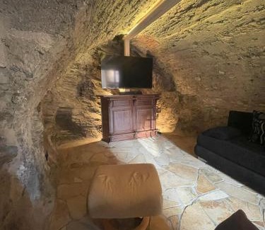 Maria Saal House | Casa Di Pietra