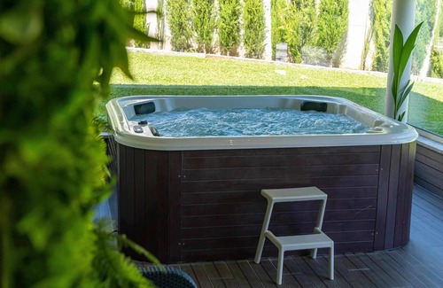 Fornelos House | Casa do Cabo Ponte de Lima - Jaccuzzi and Pool