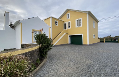 Praia da Vitoria House | Casa do Caminho