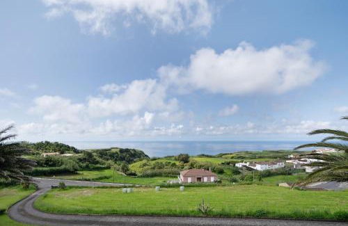 Achadinha House | Casa Do Monte