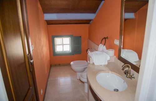 Vila de Cruces House | Casa Don Din