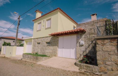 Rates House | Casa Dona Ermelinda - Silêncio - Conforto - Natureza