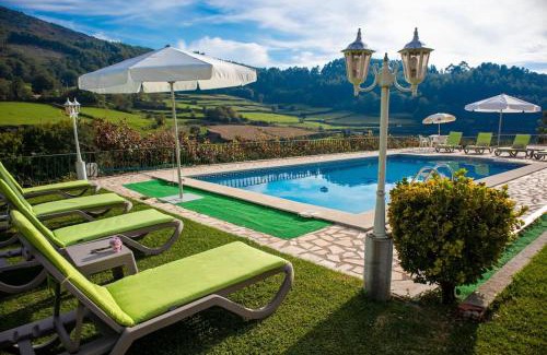 Bico House | Casa dos Leões- Aldeia dos 4 abades