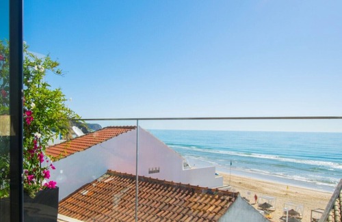 Salema Apartment | Casa Dourada - charming 2-bedroom golden beach apartment in delightful Salema