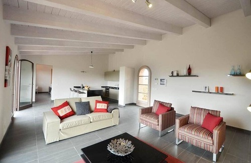 Trequanda House | Casa Dracena E: A welcoming apartment situated in the heart of the Tuscan countryside, with Free WI-FI.