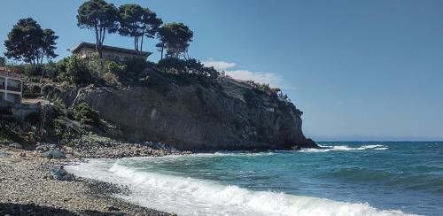 Costa Saracena-Castelluccio House | Casa e vacanze 20 passi dal mare