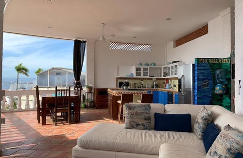 Colonia 5 de Diciembre Villa | CASA ECUADOR Beautiful 2 BR/2 BA stunning view