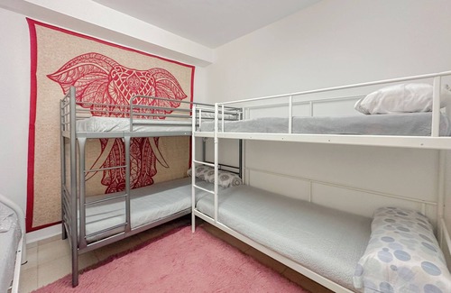 Paterna Apartment | Casa en Paterna, la Zona mas Tranquila y Segura de Valencia con Parking Incluido