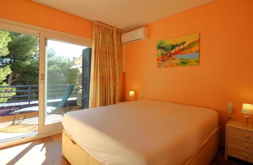 Llanca House | Casa en Primera Línea de Mar con Acceso Directo a Playa y Vistas Espectaculares - ES-228-176