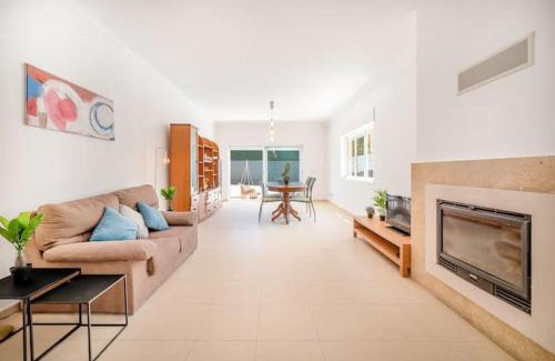 Charneca de Caparica e Sobreda House | Casa Férias Charneca da Caparica