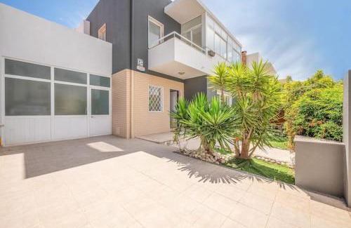 Charneca de Caparica e Sobreda House | Casa Férias Charneca da Caparica