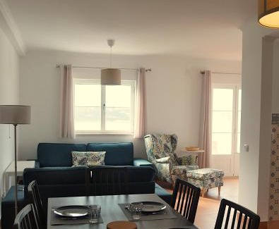 Foz do Arelho Apartment | Casa Feliz Obidos Lagoon and sea view