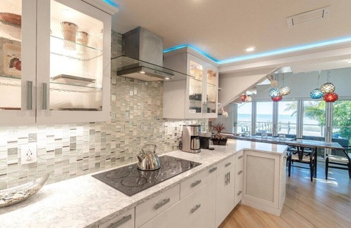 Marathon House | Casa Feliz~Private Beachfront Oasis w/Heated Pool, Movie Room & More!