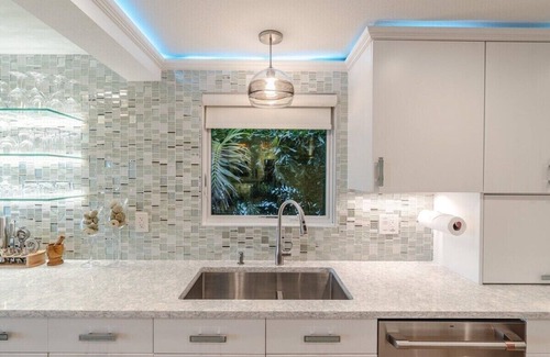 Marathon House | Casa Feliz~Private Beachfront Oasis w/Heated Pool, Movie Room & More!