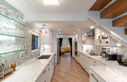 Marathon House | Casa Feliz~Private Beachfront Oasis w/Heated Pool, Movie Room & More!