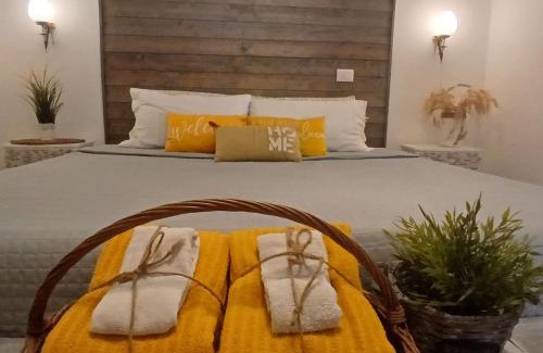 Porto Ceresio Apartment | Casa Fiorita 22 Porto Ceresio