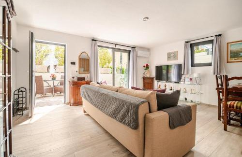 Gordola Apartment | Casa Flora