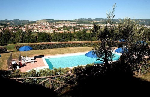 Umbertide House | Casa Gioele E: A welcoming apartment situated in a quiet location, a few minutes from the town center, with Free WI-FI.