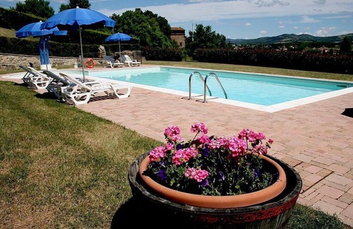 Umbertide House | Casa Gioele E: A welcoming apartment situated in a quiet location, a few minutes from the town center, with Free WI-FI.