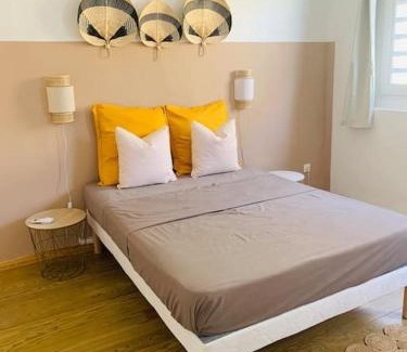 Saint-Pierre House | Casa Guila, Villa moderne à 50m de la plage à Saint-Pierre