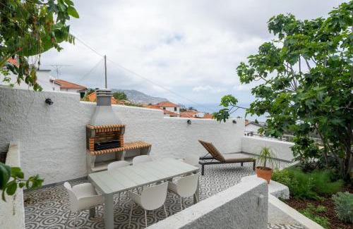 Imaculado Coracao de Maria House | Casa Imaculado Coração by An Island Apart