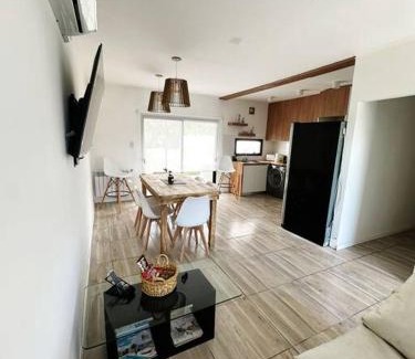 Azul House | Casa impecable con Pileta, Garage