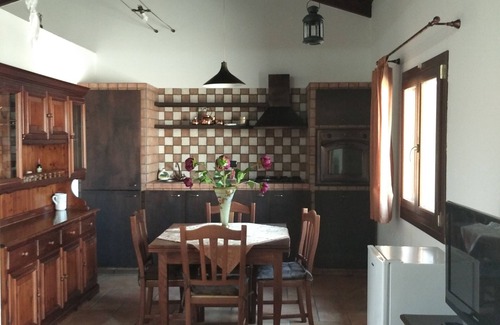 Noha Apartment | Casa In Campagna con Piscina