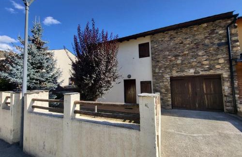 Angoustrine House | Casa Independiente En Angoustrine