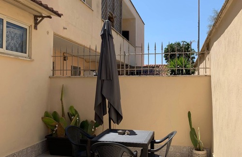 Focene Apartment | Casa indipendente a due passi dal mare, vicinissima all'aeroporto.