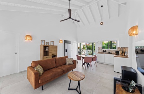Fontein Villa | Casa JuNo Curacao, a modern villa with private pool in a secured park.