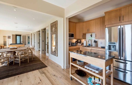 Katama House | Casa Katama: Luxury Compound With Guest House And Pool