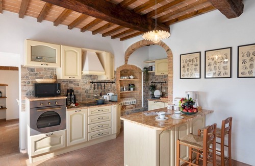 Pomarance Villa | Casa La Fenice 8+2, Emma Villas