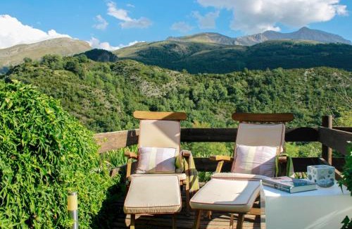 Panticosa Apartment | Casa La Hiedra dúplex independiente jardín privado