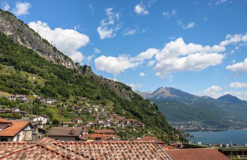 Musso Apartment | CASA LA MONTIVA - Musso Como Lake Apartment with view