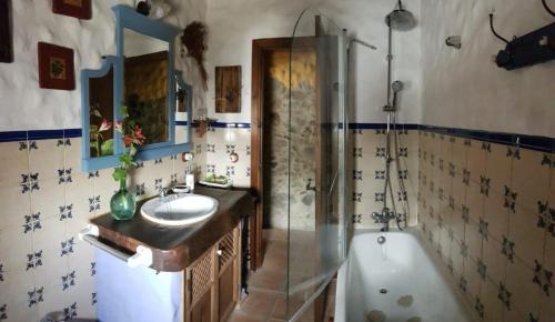Benarraba House | Casa La Yedra by CasaTuristica