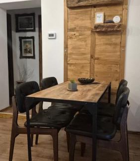 Iernut House | Casa LADIS