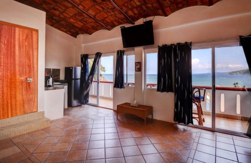 Los Ayala Apartment | Casa las Mariposas Bungalow 8