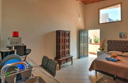 Los Ayala Apartment | Casa las Mariposas Bungalow 10