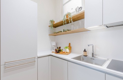 Lucca Historical Center Apartment | Casa Lazzaro Contemporary Ground Floor Apartment inside the walls of Lucca