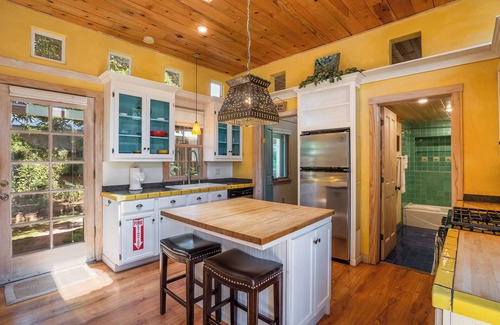 Downtown Santa Fe House | Casa Lola - Walk to the Plaza and Railyard