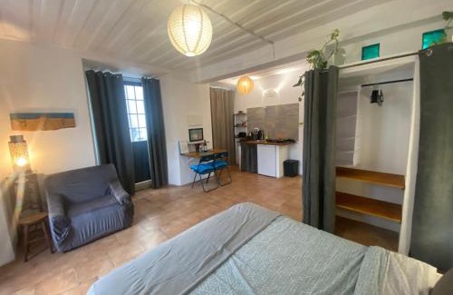 Penela Apartment | Casa lovits - Cozy One-Bedroom Apartment with Modern Comforts